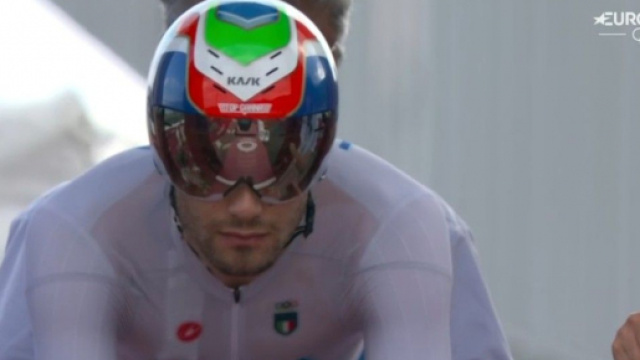 Filippo Ganna al via della cronometro di Tokyo 2020.