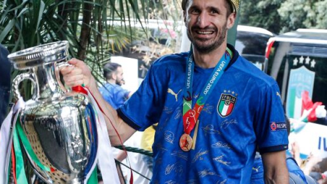 Chiellini potrebbe rinnovare con la Juventus.