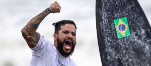 &Iacute;talo Ferreira conquista ouro em T&oacute;quio (Jonne Roriz/COB)