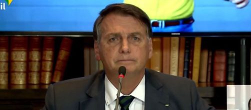 Presidente Jair Bolsonaro tem como alvo o presidente do TSE, ministro Lu&iacute;s Roberto Barroso (Reprodu&ccedil;&atilde;o/Redes sociais)
