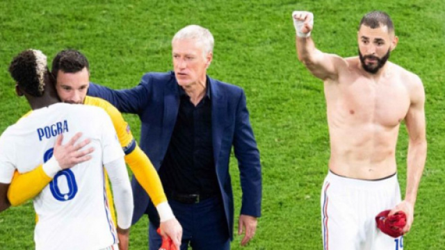 Didier Deschamps et Hugo Lloris en froid &agrave; cause de Benzema - Source : capture d'&eacute;cran, Twitter