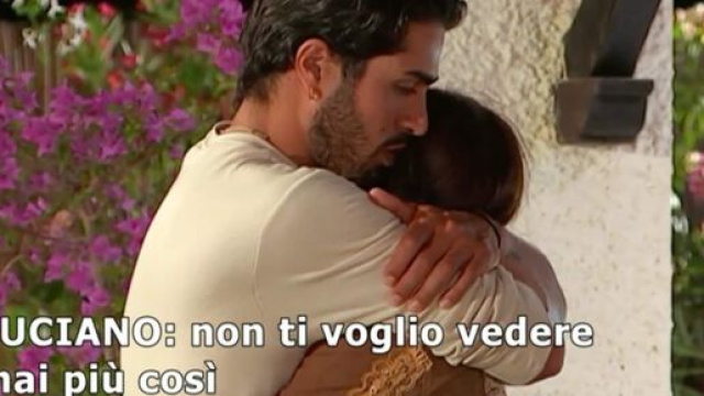 Temptation, Manuela e Luciano, insieme per soldi? Lei: &lsquo;Quanto ti danno per stare con me?&rsquo;.