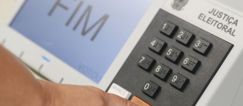 Bolsonaro &eacute; contra urnas eletr&ocirc;nicas nas elei&ccedil;&otilde;es (Arquivo Blasting News)