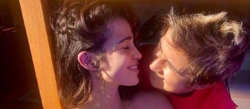 Famosas est&atilde;o gr&aacute;vidas de g&ecirc;meas (Reprodu&ccedil;&atilde;o/Instagram/@nandacosta)