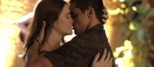 Luna e T&eacute;o em 'Salve-se Quem Puder' (Reprodu&ccedil;&atilde;o/TV Globo)