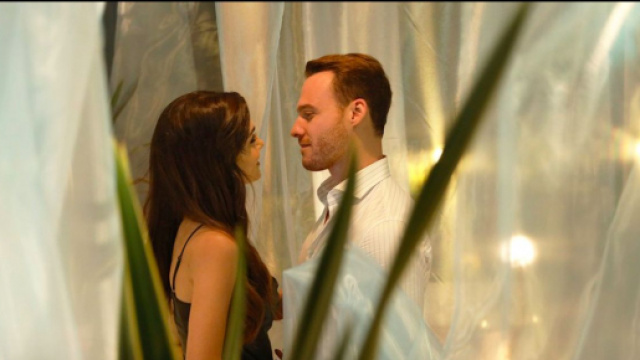 Love is in the air, trama turca: Alptekin apprende che Eda e Serkan si amano.