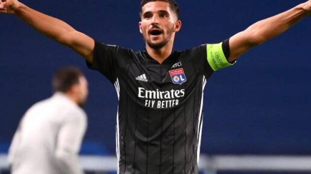 Houssem Aouar, centrocampista del Lione.