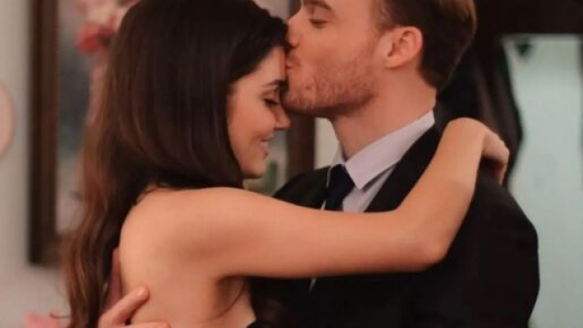 Love is in the air, spoiler al 16 luglio: Serkan ama Eda, lei rinuncia a lasciare Istanbul.