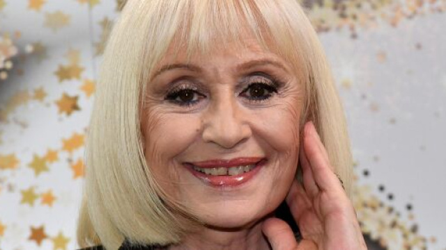 Raffaella Carr&agrave;, il suo agente smentisce Baudo: 'Non avrebbe mai lavorato con lui'.