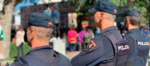 El condenado llevaba siete a&ntilde;os casado con la madre de la chica (Twitter, @policia)