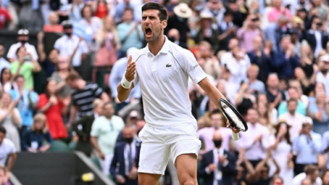 Novak Djokovic affronter&agrave; Matteo Berrettini nella finale di Wimbledon.