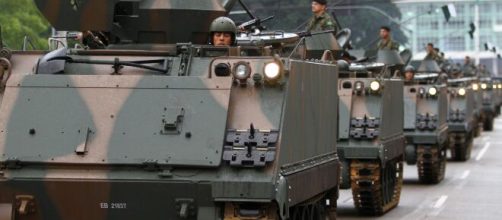 Militares far&atilde;o desfile de blindados por Bras&iacute;lia (Ag&ecirc;ncia Brasil)