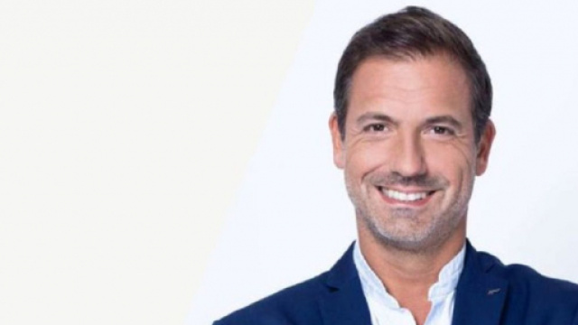 Gr&eacute;gory Ascher remplace Estelle Denis (Source : La chaine L'Equipe)