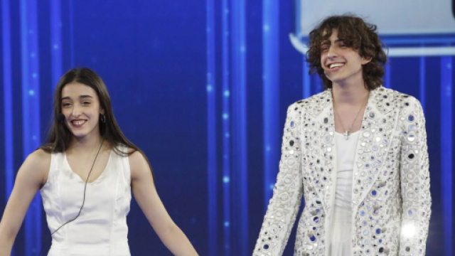 Giulia Stabile e Sangiovanni: prima vacanza insieme.