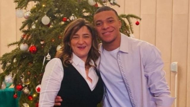 Kylian Mbapp&eacute; en compagnie de sa m&egrave;re Fayza Lamari. Source: Instagram Kylian Mbapp&eacute;