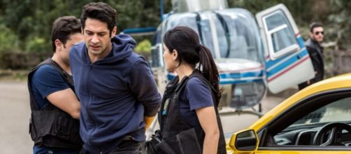 Agnaldo &eacute; preso em 'Pega Pega' (Reprodu&ccedil;&atilde;o/Rede Globo)