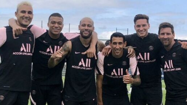 Bataille entre Canal + et Amazon pour diffuser le PSG de Messi (Source : Twitter Paris Saint-Germain)