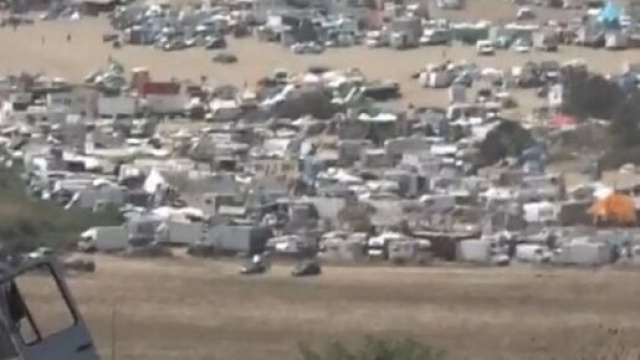 Rave illegale nel viterbese: dopo cinque giorni, la festa non si &egrave; ancora fermata.