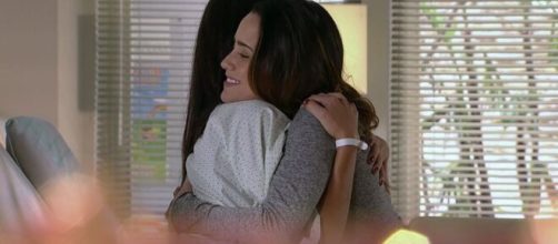 Manu e Eva em 'A Vida da Gente' (Reprodu&ccedil;&atilde;o/TV Globo)