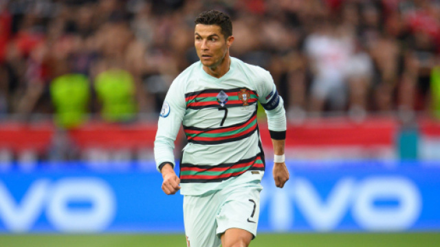 Cristiano Ronaldo sarebbe tentato dall'idea di tornare al Real Madrid.