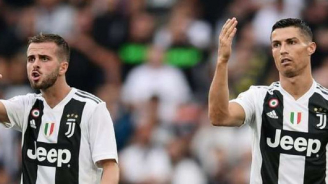 Miralem Pjanic e Cristiano Ronaldo.