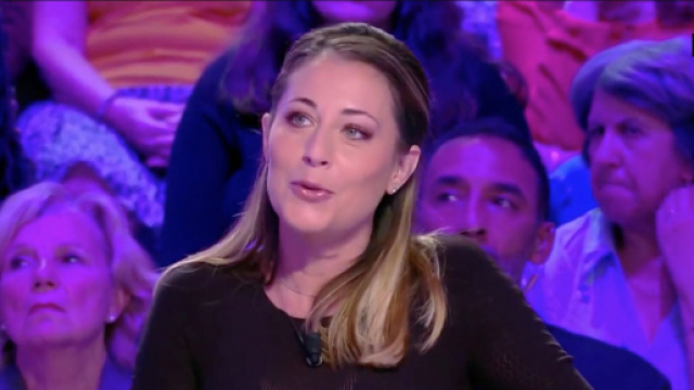 La chroniqueuse de TPMP Magali Berdah qui est tr&egrave;s amie avec Matthieu Delormeau. Source: capture d&rsquo;&eacute;cran C8.