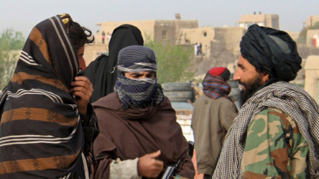 I talebani al potere, conquistano Kabul.