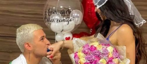 MC Gui fica noivo de Beatriz Michelle (Foto: Reprodu&ccedil;&atilde;o/Instagram/@mcgui)