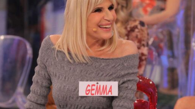 Uomini e donne, Gemma si &egrave; rifatta il seno.
