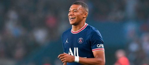 Personas cercanas al emir de Qatar sostienen que su aspiraci&oacute;n es de 200 millones de euros por Mbapp&eacute; (@k.mbappe)