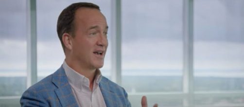 Manning has formed a close bond with Brady (Image source: HBO/YouTube)