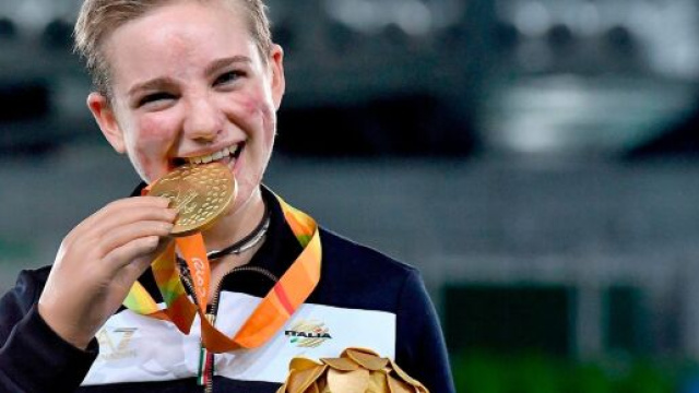 Paralimpiadi, Bebe Vio ha conquistato la medaglia d'oro alle Paralimpiadi nella scherma.