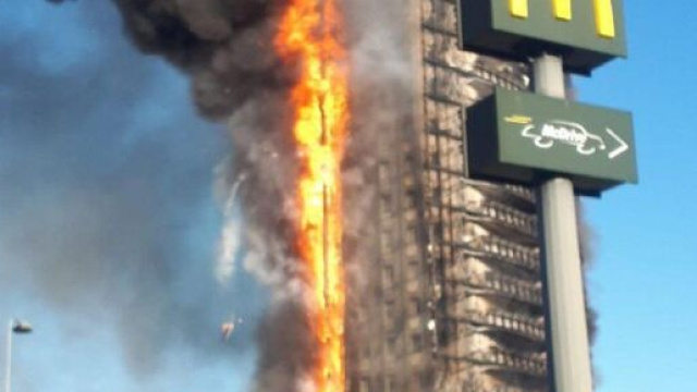 L'incendio della Torre dei Moro.