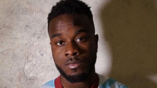 Maxwel Cornet avec son nouveau club de Burnley (capture Youtube)