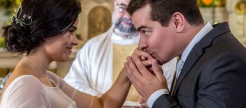 Ant&ocirc;nia e J&uacute;lio em 'Pega Pega' (Reprodu&ccedil;&atilde;o/TV Globo)