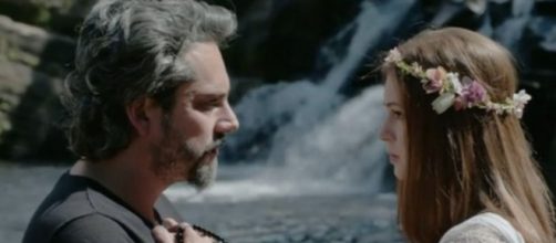 Z&eacute; Alfredo e &Iacute;sis em ''Imp&eacute;rio" (Reprodu&ccedil;&atilde;o/TV Globo)