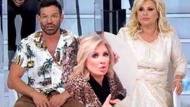 Uomini e donne, Tina sbotta con Gianni dietro le quinte: 'Restauro? Ma che domande sono'.