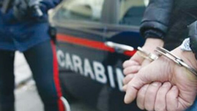 Carabinieri arrestati a Napoli.