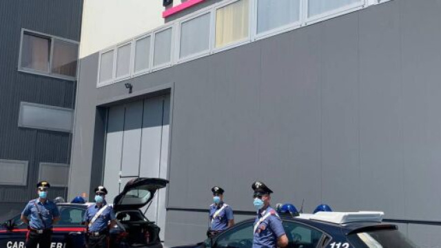 Operaia morta, l'Ispettorato del lavoro: macchinario senza blocco di sicurezza automatico.