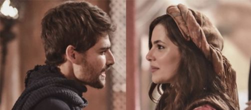 Jac&oacute; e Raquel em cena de 'G&ecirc;nesis' (Reprodu&ccedil;&atilde;o/Record TV)