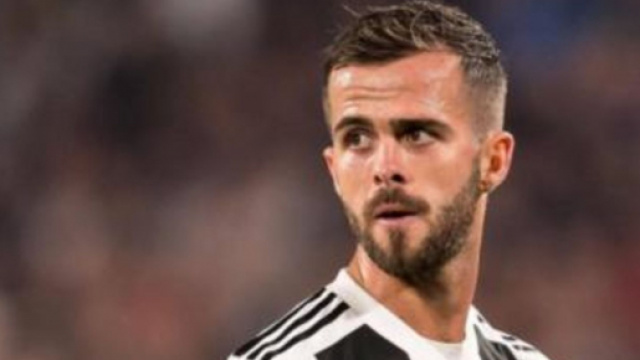 Juventus, Pjanic sarebbe vicino: potrebbe disputare l'amichevole contro il Barcellona.