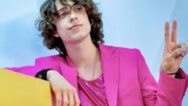 Sangiovanni si sfoga sui social.