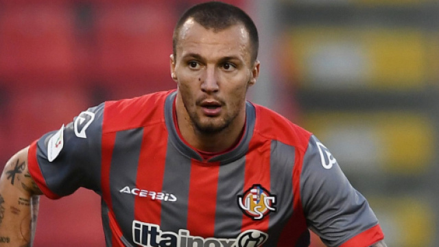 Crotone, Mogos verso la Calabria.