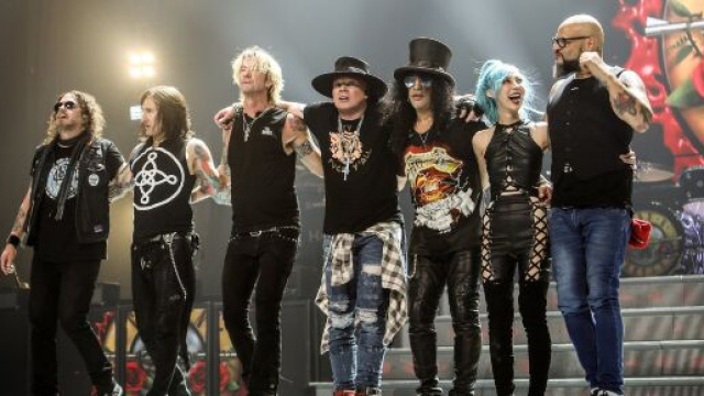 Guns N'Roses, arriva il nuovo inedito Absurd