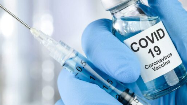 I vaccini sono i farmaci pi&ugrave; controllati e sicuri, grazie alla farmacovigilanza e al rigoroso controllo qualit&agrave;.