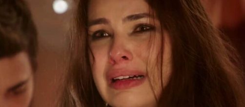 Bila tenta consolar a patroa em 'G&ecirc;nesis'. (Reprodu&ccedil;&atilde;o/RecordTV)