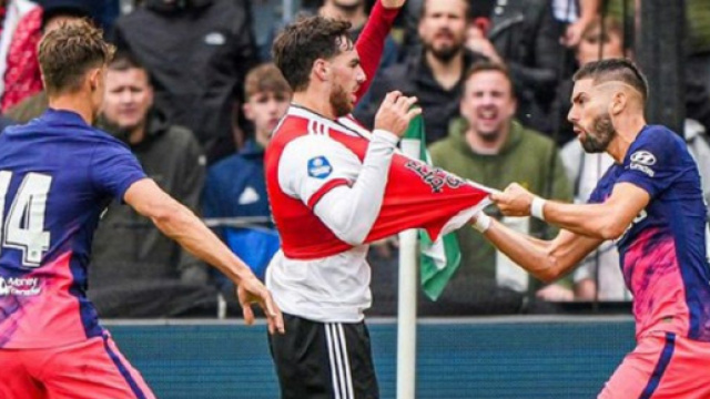 Yannick Carrasco a &eacute;t&eacute; exclu contre Feyenoord. (Source : capture Youtube)