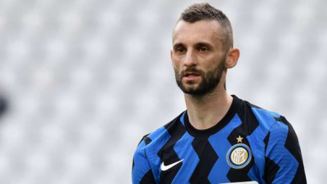 Juventus, Psg e Barcellona vorrebbero soffiare Brozovic all'Inter.