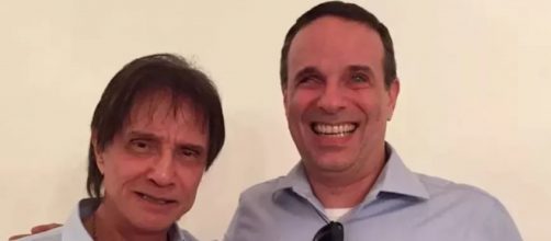 Roberto Carlos recebe carinho de famosos ap&oacute;s morte do filho (Arquivo Blasting News)