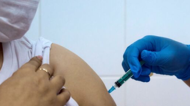 Modena, 16enne muore dopo seconda dose, il pap&agrave;: 'Non sono contrario al vaccino'.